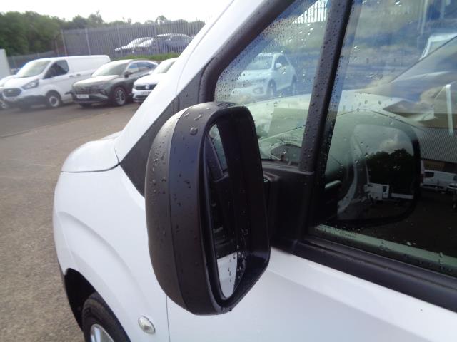 2021 Peugeot Partner 1000 1.5 Bluehdi 100 Professional Van (NU21UXN) Image 11