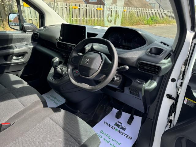 2021 Peugeot Partner 1000 1.5 Bluehdi 100 Professional Van EURO 6 (NU21UXV) Image 14