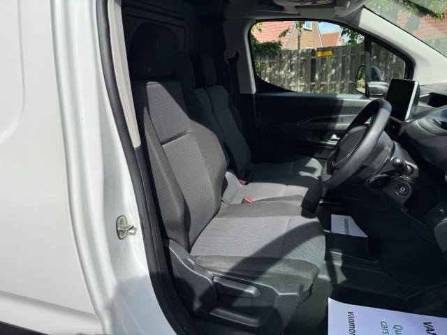 2021 Peugeot Partner 1000 1.5 Bluehdi 100 Professional Van EURO 6 (NU21UXV) Image 16