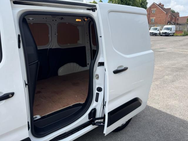 2021 Peugeot Partner 1000 1.5 Bluehdi 100 Professional Van EURO 6 (NU21UXV) Image 41