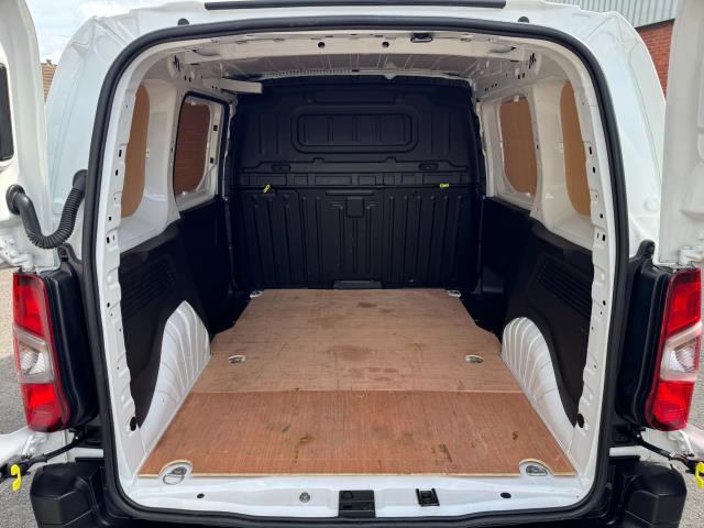 2021 Peugeot Partner 1000 1.5 Bluehdi 100 Professional Van EURO 6 (NU21UXV) Image 44
