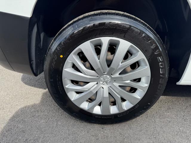 2021 Peugeot Partner 1000 1.5 Bluehdi 100 Professional Van EURO 6 (NU21UXV) Image 56