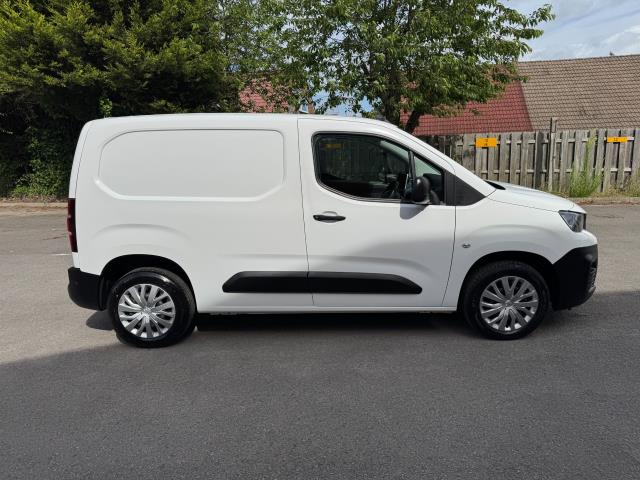 2021 Peugeot Partner 1000 1.5 Bluehdi 100 Professional Van EURO 6 (NU21UXV) Image 10