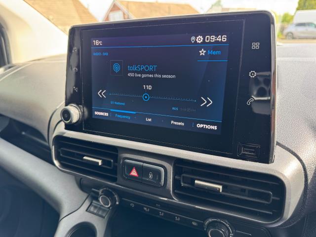 2021 Peugeot Partner 1000 1.5 Bluehdi 100 Professional Van EURO 6 (NU21UXV) Image 23
