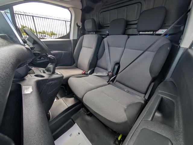 2021 Peugeot Partner 1000 1.5 Bluehdi 100 Professional Van (NU21UYF) Image 14