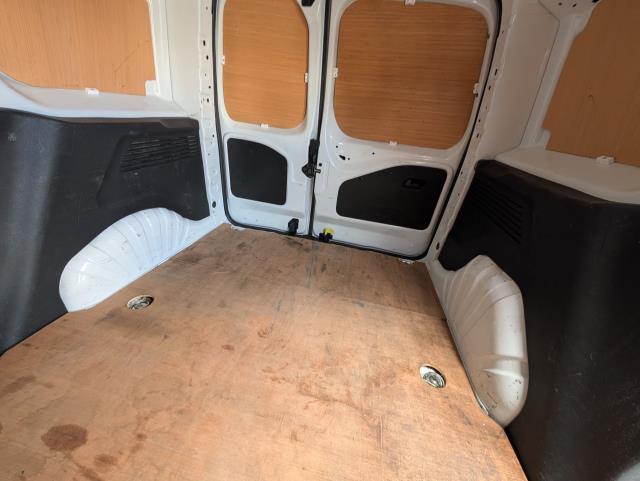 2021 Peugeot Partner 1000 1.5 Bluehdi 100 Professional Van (NU21UYF) Image 7