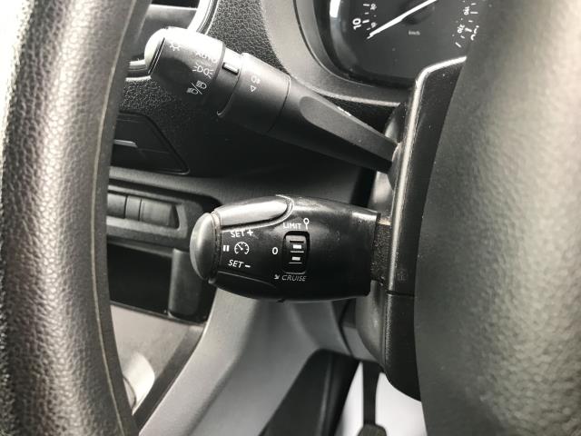 2021 Peugeot Expert 1000 1.5 Bluehdi 100 Professional Van (NU21UZH) Image 28