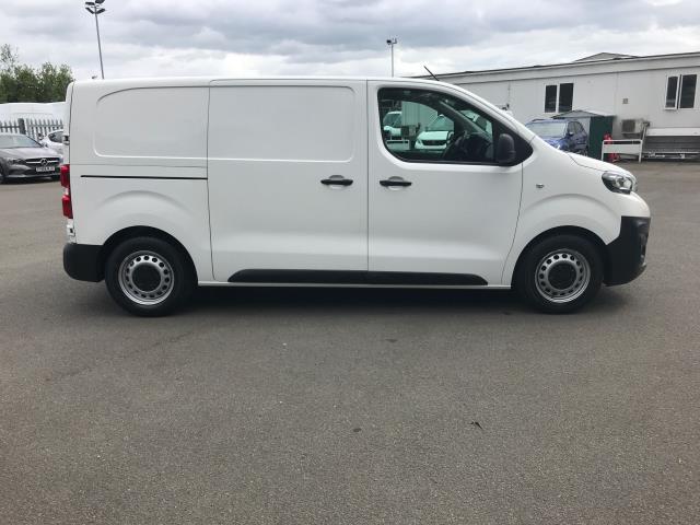 2021 Peugeot Expert 1000 1.5 Bluehdi 100 Professional Van (NU21UZH) Image 12
