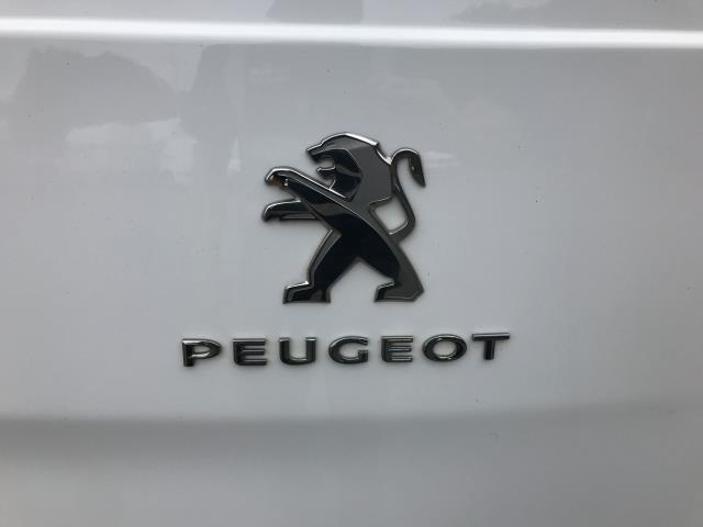 2021 Peugeot Expert 1000 1.5 Bluehdi 100 Professional Van (NU21UZH) Image 20