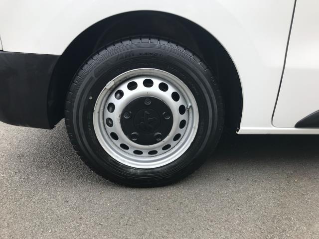 2021 Peugeot Expert 1000 1.5 Bluehdi 100 Professional Van (NU21UZH) Image 16