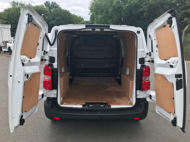 2021 Peugeot Expert 1000 1.5 Bluehdi 100 Professional Van (NU21UZH) Image 9