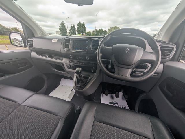 2021 Peugeot Expert 1400 2.0 Bluehdi 120 Professional Van (NU21UZX) Image 17