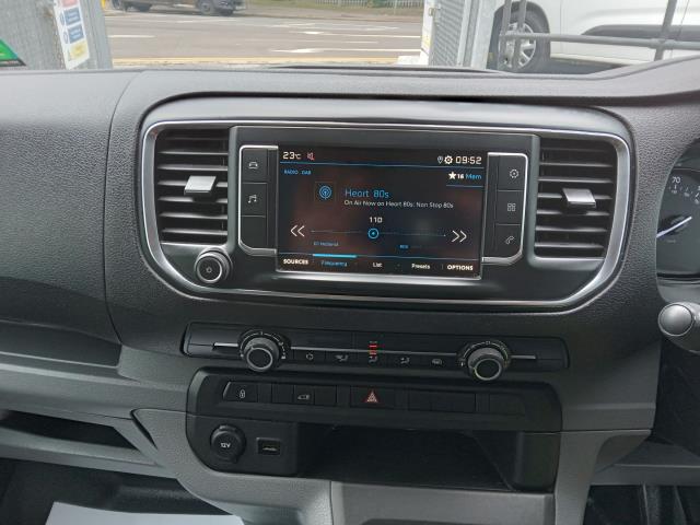 2021 Peugeot Expert 1400 2.0 Bluehdi 120 Professional Van (NU21VSX) Image 28