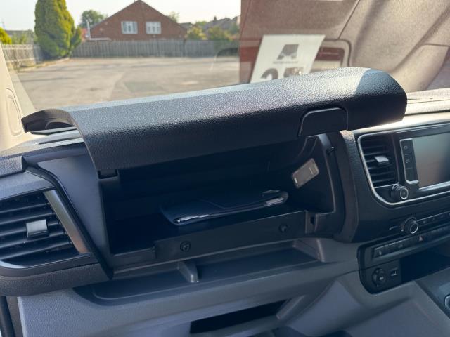 2021 Peugeot Expert 1400 2.0 Bluehdi 120 Professional Van (NU21WRD) Image 39