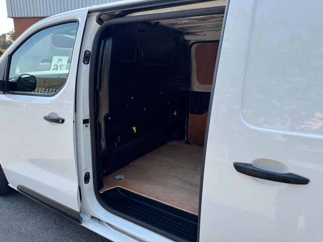 2021 Peugeot Expert 1400 2.0 Bluehdi 120 Professional Van (NU21WRD) Image 41