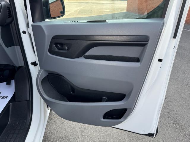 2021 Peugeot Expert 1400 2.0 Bluehdi 120 Professional Van (NU21WRD) Image 18