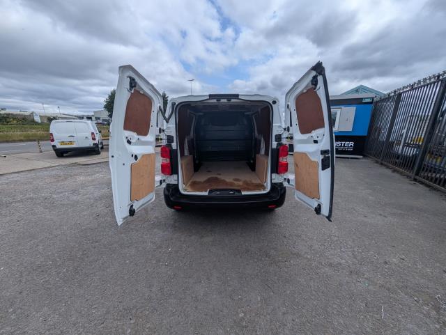 2021 Peugeot Expert 1000 1.5 Bluehdi 100 Professional Van (NU21WWG) Image 12