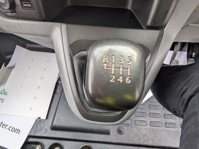 2021 Peugeot Expert 1000 1.5 Bluehdi 100 Professional Van (NU21WWG) Image 27