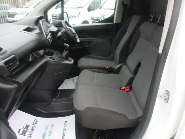 2021 Peugeot Partner 1000 1.5 Bluehdi 100 Professional Van (NU21YVG) Image 24