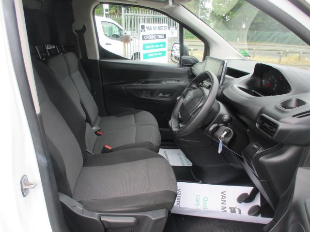 2021 Peugeot Partner 1000 1.5 Bluehdi 100 Professional Van (NU21YVG) Image 12