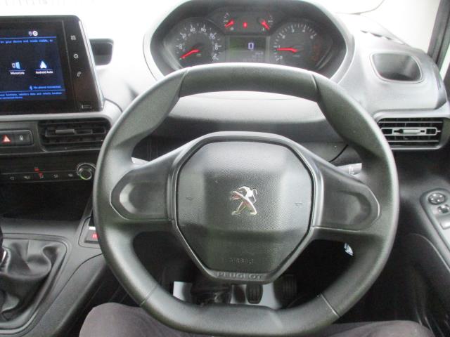 2021 Peugeot Partner 1000 1.5 Bluehdi 100 Professional Van (NU21YVG) Image 14