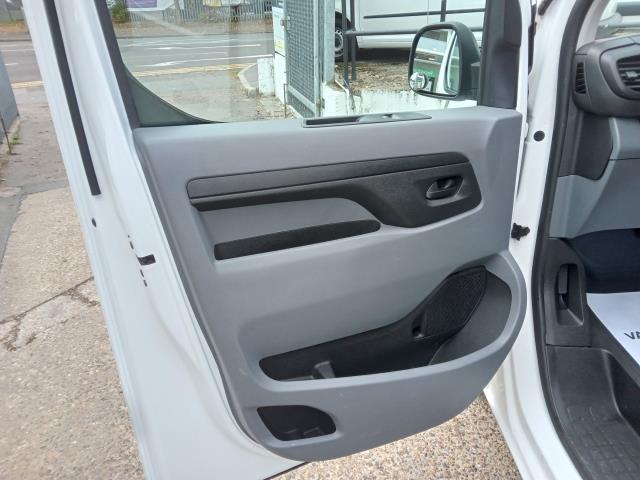 2021 Peugeot Expert 1400 2.0 Bluehdi 120 Professional Van (NU21YWE) Image 20
