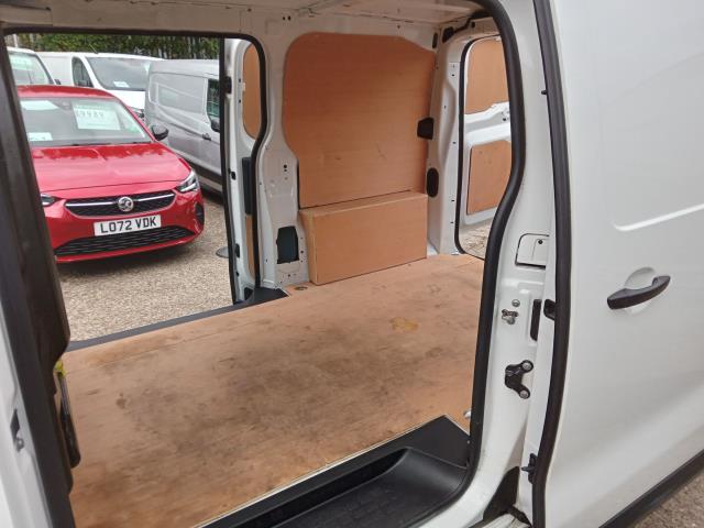 2021 Peugeot Expert 1400 2.0 Bluehdi 120 Professional Van (NU21YWE) Image 16