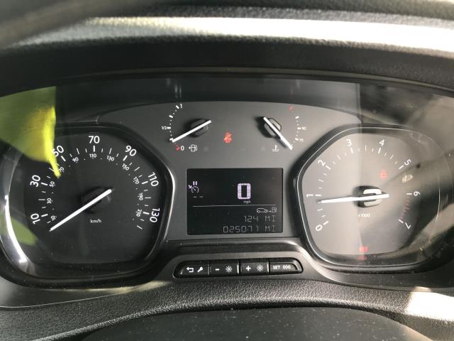 2021 Peugeot Expert 1400 2.0BLUE HDI 120PS PROFESSIONAL EURO 6 (NU21YXA) Image 17