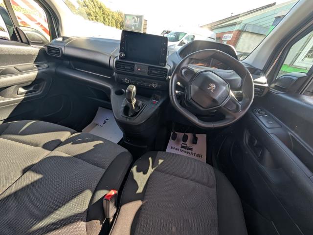 2021 Peugeot Partner 1000 1.5 Bluehdi 100 Professional Van (NU21ZBG) Image 20