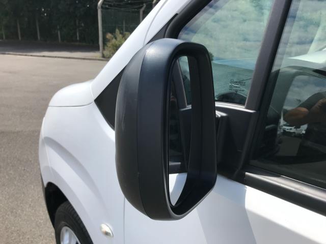 2021 Peugeot Partner 1000 1.5 Bluehdi 100 Professional Van (NU21ZBW) Image 16