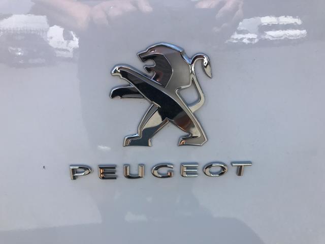 2021 Peugeot Partner 1000 1.5 Bluehdi 100 Professional Van (NU21ZDX) Image 18