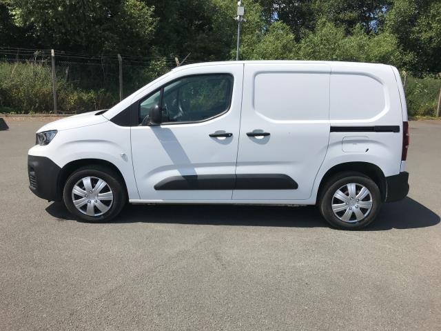 2021 Peugeot Partner 1000 1.5 Bluehdi 100 Professional Van (NU21ZDX) Image 4