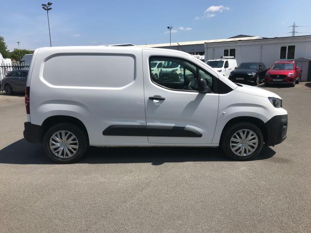 2021 Peugeot Partner 1000 1.5 Bluehdi 100 Professional Van (NU21ZFA) Image 12