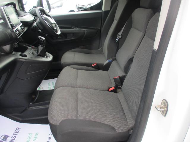 2021 Peugeot Partner 1000 1.5 Bluehdi 100 Professional Van (NU21ZFC) Image 26