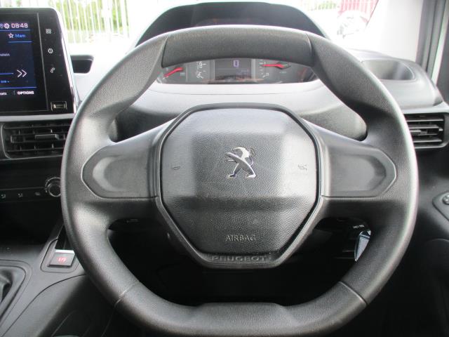 2021 Peugeot Partner 1000 1.5 Bluehdi 100 Professional Van (NU21ZFC) Image 16