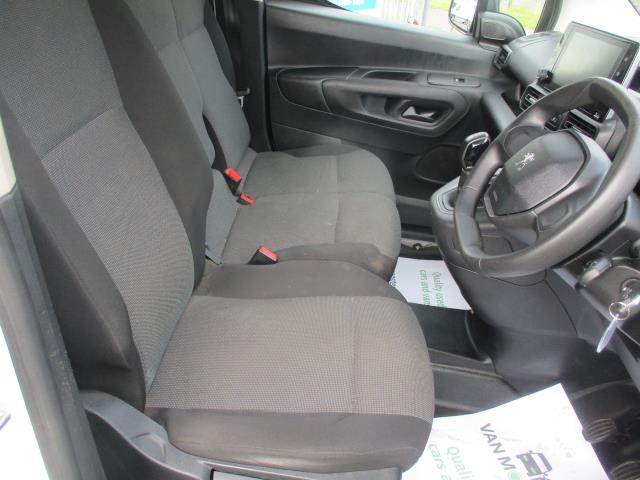 2021 Peugeot Partner 1000 1.5 Bluehdi 100 Professional Van (NU21ZFC) Image 12