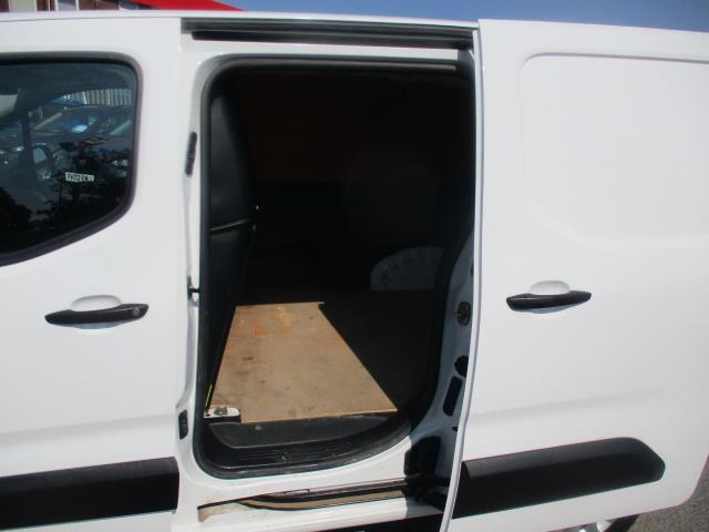 2021 Peugeot Partner 1000 1.5 Bluehdi 100 Professional Van (NU21ZFD) Image 27