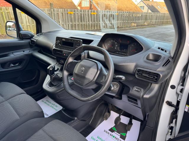2021 Peugeot Partner 1000 1.5 Bluehdi 100 Grip Van (NU21ZHM) Image 14