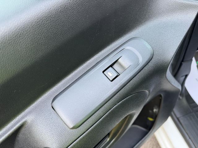 2021 Peugeot Partner 1000 1.5 Bluehdi 100 Grip Van (NU21ZHM) Image 36