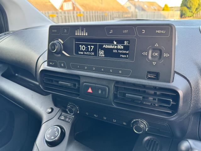 2021 Peugeot Partner 1000 1.5 Bluehdi 100 Grip Van (NU21ZHM) Image 24