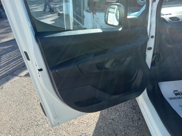2021 Peugeot Partner 950 1.5 Bluehdi 100 L2 Professional Van (NU21ZKX) Image 21