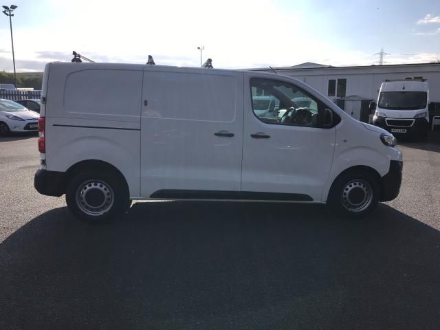2022 Peugeot Expert 1400 2.0 Bluehdi 145 Professional Premium Van (NU22CZK) Image 12