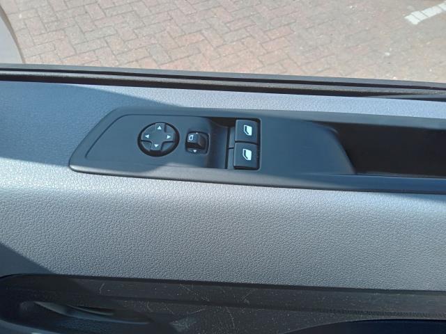 2022 Peugeot e-Expert 1000 100Kw 75Kwh Professional Premium Van Auto (LIMITED TO 70MPH) (NU22DFO) Image 28