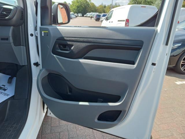 2022 Peugeot e-Expert 1000 100Kw 75Kwh Professional Premium Van Auto (LIMITED TO 70MPH) (NU22DFO) Image 34