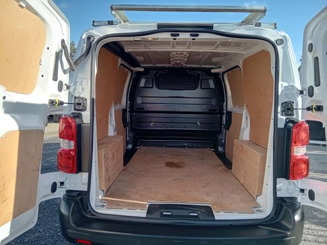 2022 Peugeot Expert 1400 2.0 Bluehdi 145 Professional Premium Van (NU22DHG) Image 24