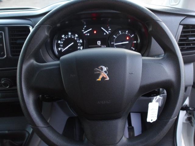 2022 Peugeot Expert 1400 2.0 Bluehdi 145 Professional Premium Van (NU22DHX) Image 25