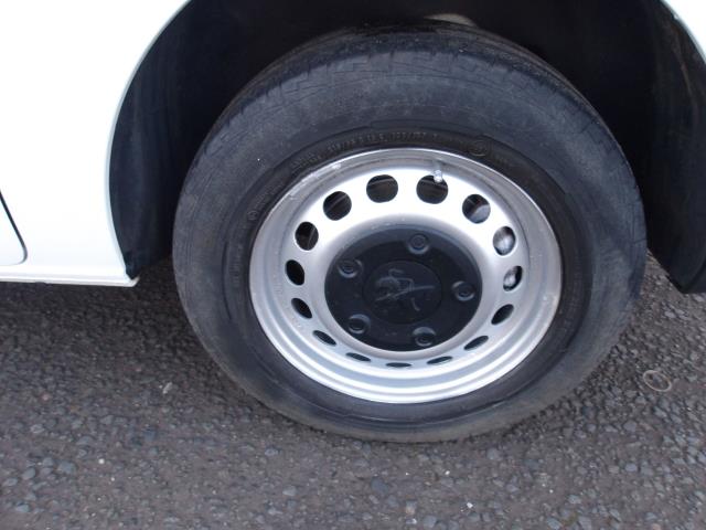 2022 Peugeot Expert 1400 2.0 Bluehdi 145 Professional Premium Van (NU22DHX) Image 13