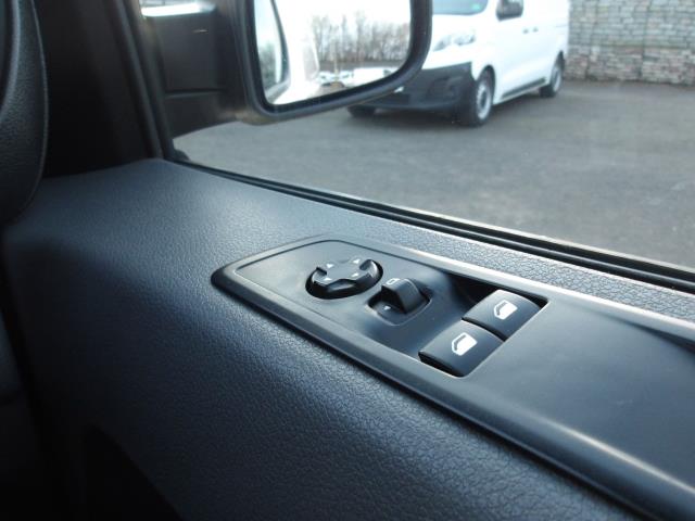 2022 Peugeot Expert 1400 2.0 Bluehdi 145 Professional Premium Van (NU22DHX) Image 27