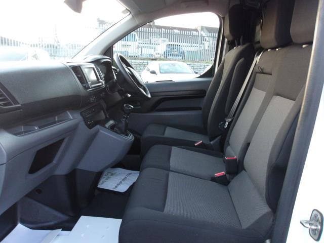 2022 Peugeot Expert 1400 2.0 Bluehdi 145 Professional Premium Van (NU22DHX) Image 18