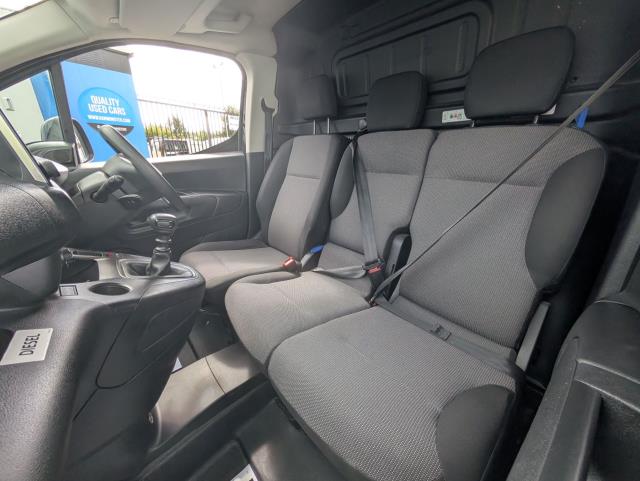 2022 Peugeot Partner 1000 1.5 Bluehdi 100 Professional Premium Van *TV* (NU22DJV) Image 16